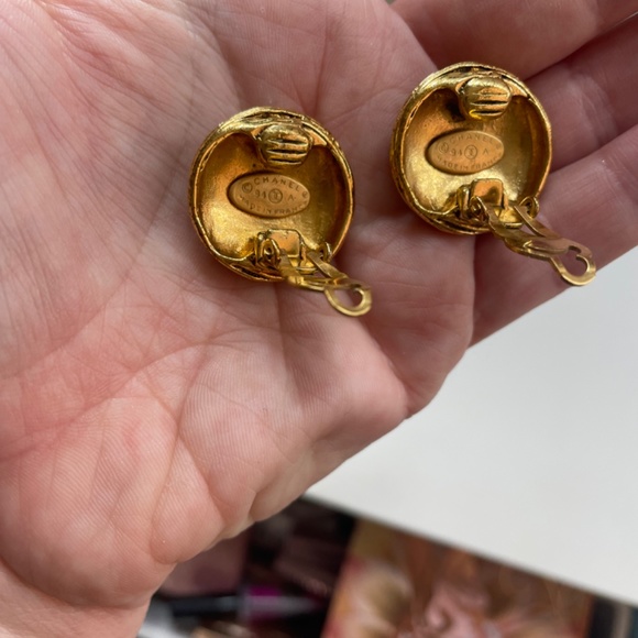 Chanel clip on earrings 94a Made in France 24 karat gold plated - Picture 5 of 5